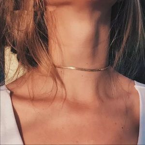 GOLD HERRINGBONE CHOKER NECKLACE